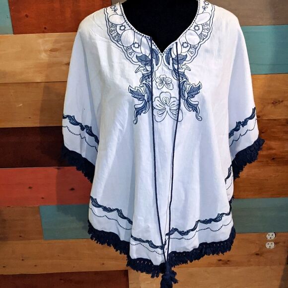 Small flowy blue and white tunic forgotten grace - Picture 1 of 3